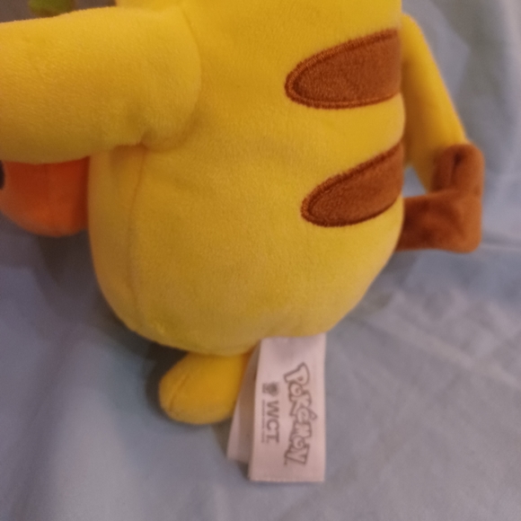 Pikachu Pokemon Winking Holding Pumpkin Plush Stuffed Animal Toy - Picture 4 of 9